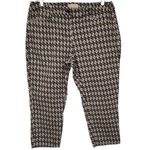 Talbots Woman Capris | Black White Tropical Bird Print | Size 18W (So pretty!)